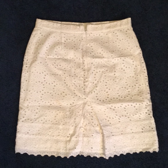 White Lace BCBG Skirt - Picture 2 of 3